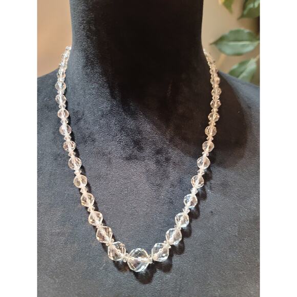 Women's Clear Faceted Bead Necklace With Box Clasp Lock Elegant Vintage Jewelry - Picture 1 of 6